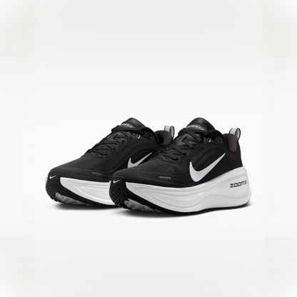 Vomero Plus Black White
